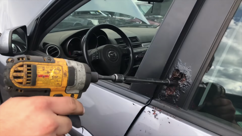 Illustration for article titled You Don't Know Rust Until You See What Passes For A Car In Canada